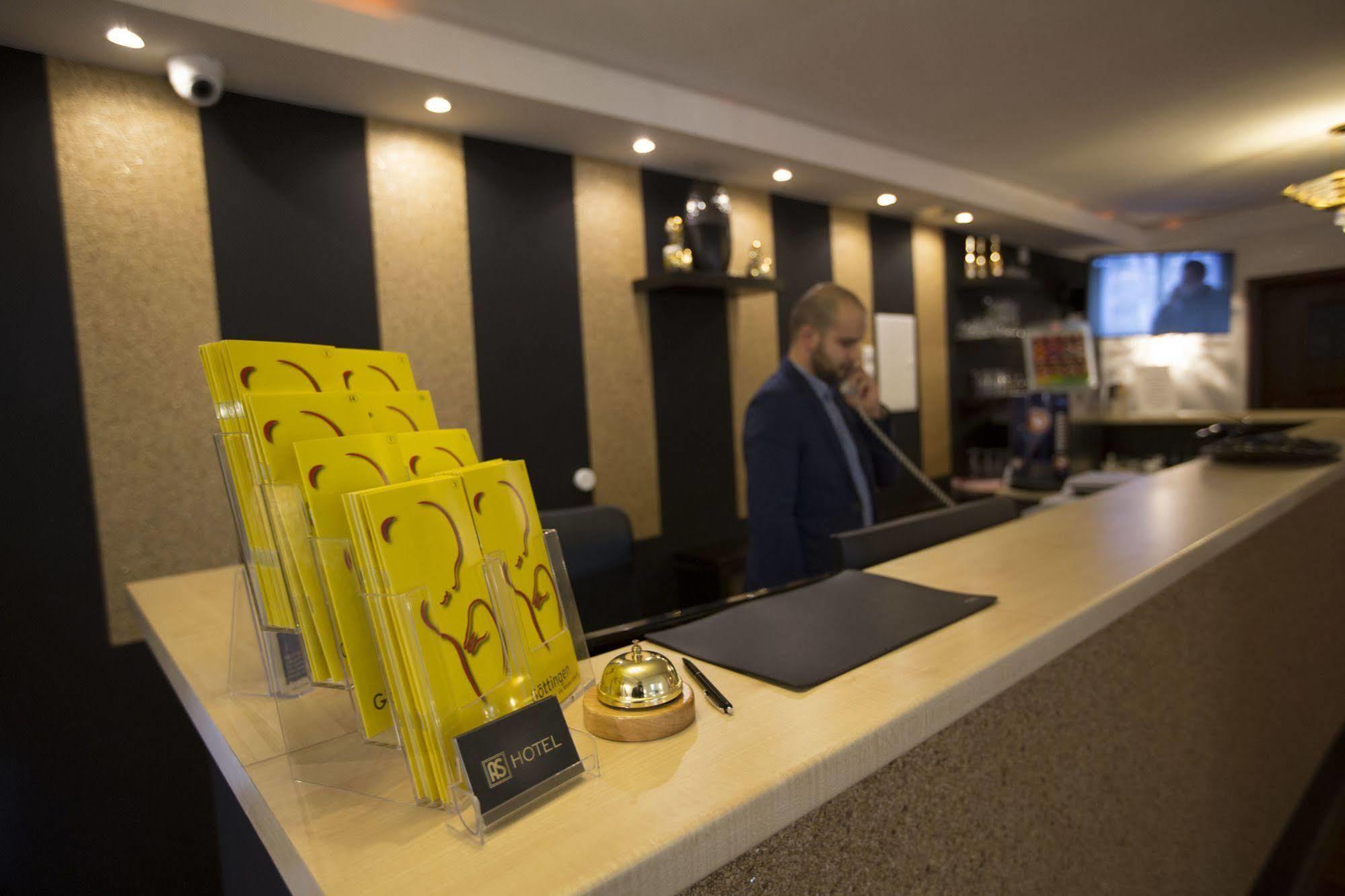As Hotel Гьотинген Екстериор снимка